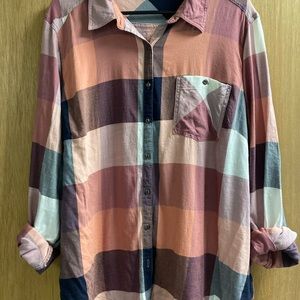 Beautiful Maurices Plus Plaid Top!